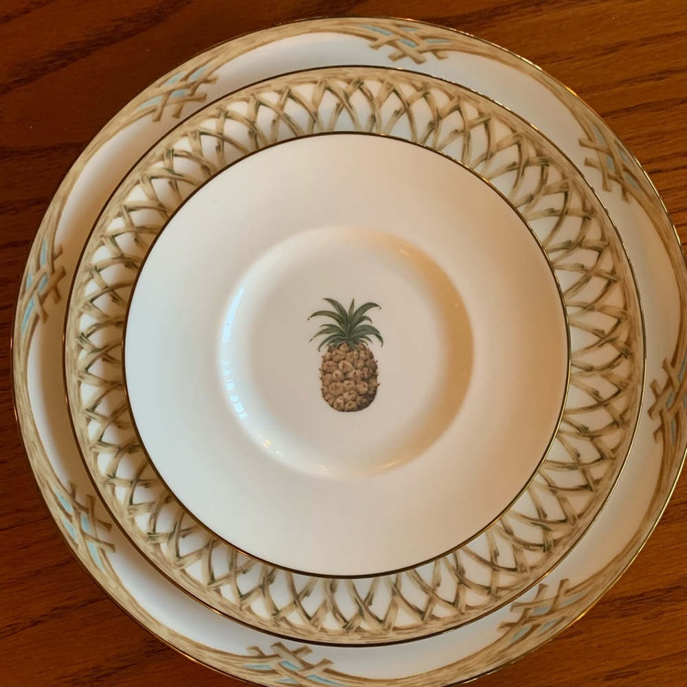 Lenox British Colonial Collection dinnerware